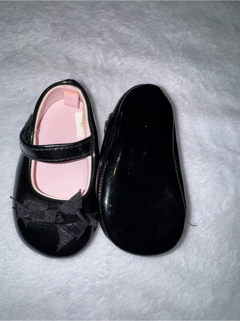 Lot of 3 pairs size 2 shoes for baby